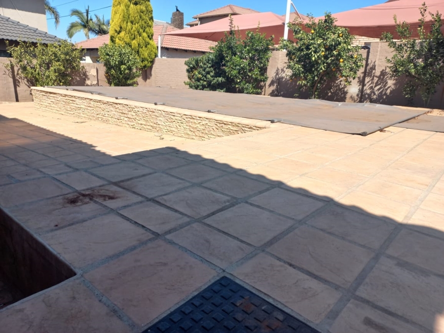 5 Bedroom Property for Sale in Cashan North West